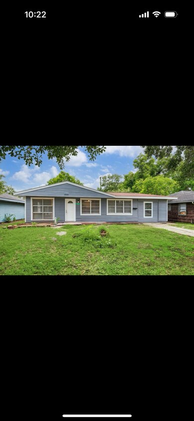 Foto principal - 6306 Thrush Dr