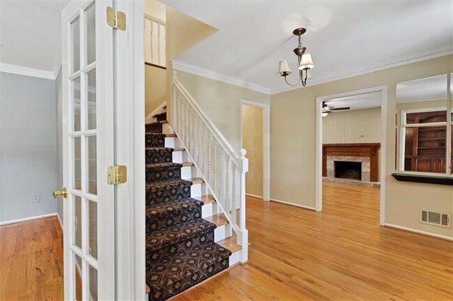 Foto del edificio - 5632 Woodsong Trail