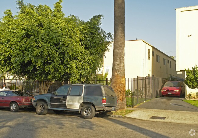 Building Photo - 1546 S Gramercy Pl