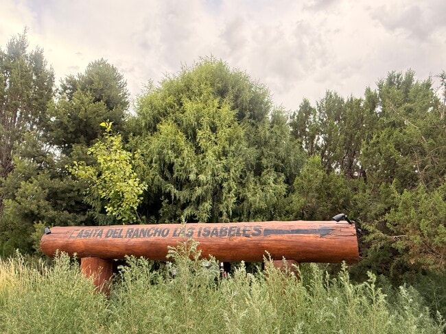 Foto del edificio - 19 Scarlett Ln