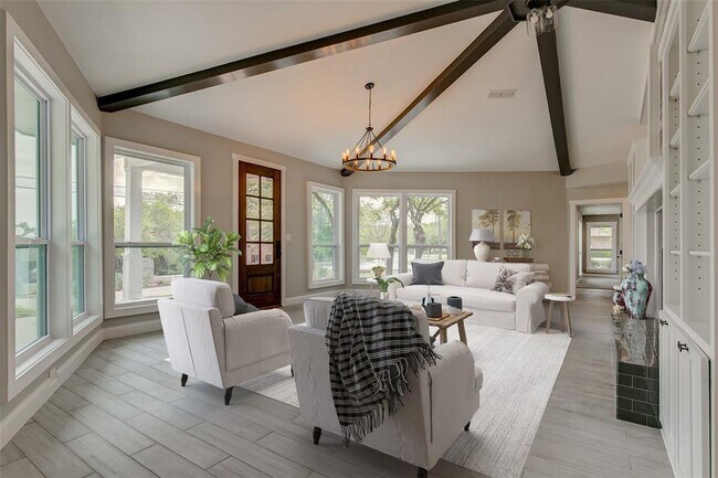 Foto del edificio - 4320 Fairway Dr
