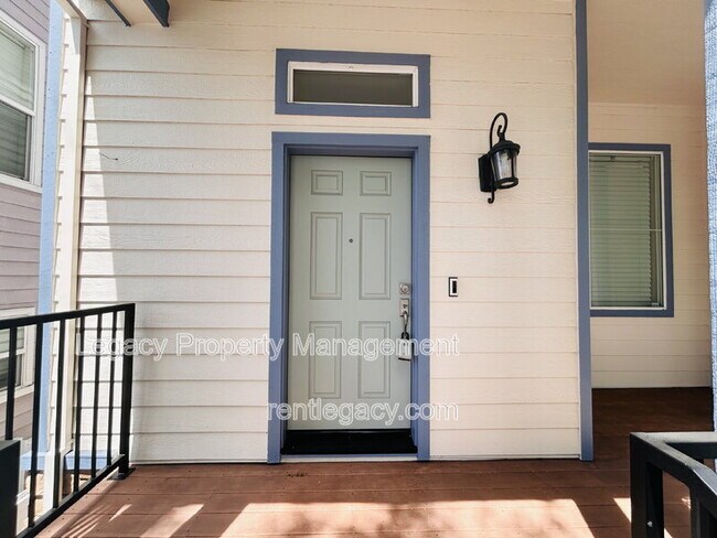 Foto del edificio - 2609 Willow Pass Rd