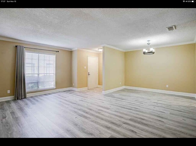 Foto del edificio - 14535 Misty Meadow Ln