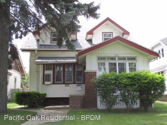 Foto principal - 5 br, 2 bath House - 2947 N 38th St