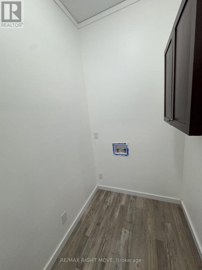 Building Photo - 4337 Burnside Line