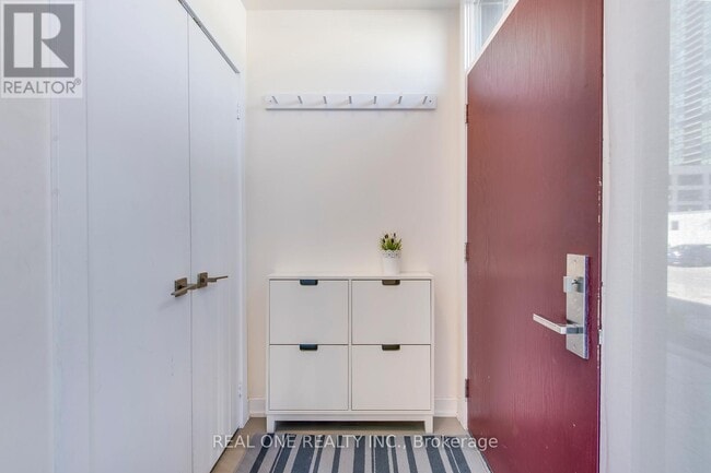 Building Photo - 4030-4030 Parkside Village Dr