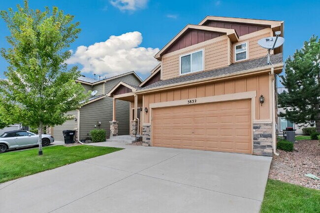 Foto del edificio - Spacious 3-Bedroom Home with Central A/C Near Fort Carson & Peterson