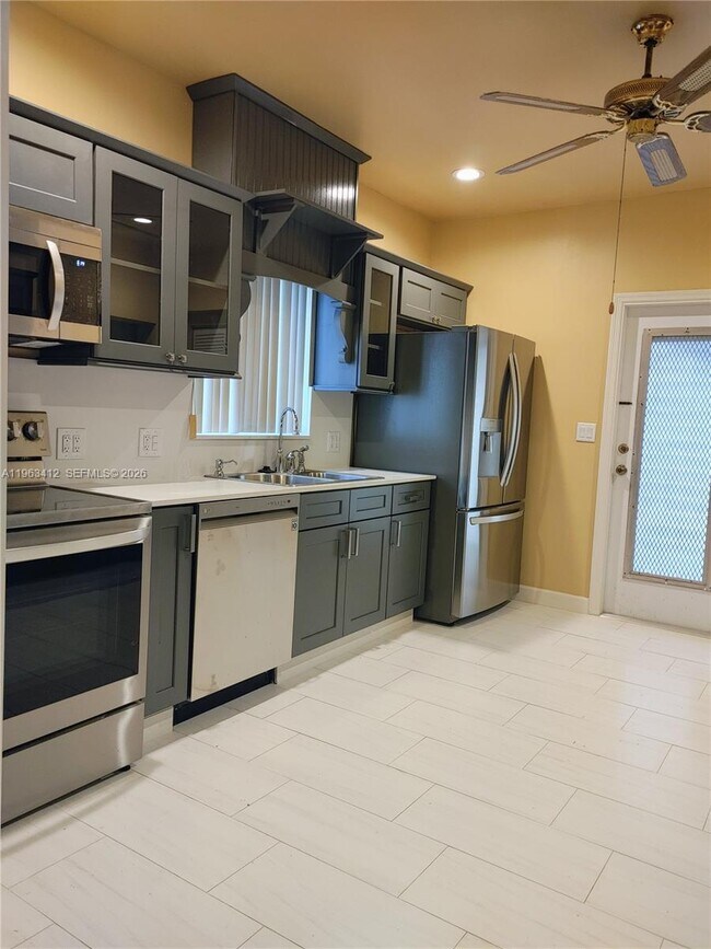 Foto del edificio - 630 SW 25th Rd