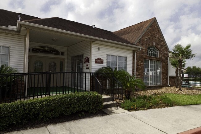 Building Photo - Meadowbrook Plaza Apartments