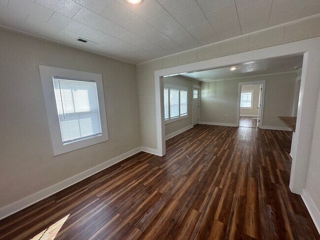 Foto del edificio - FULLY RENOVATED! 3 Bed/2 Bath in Wanchese