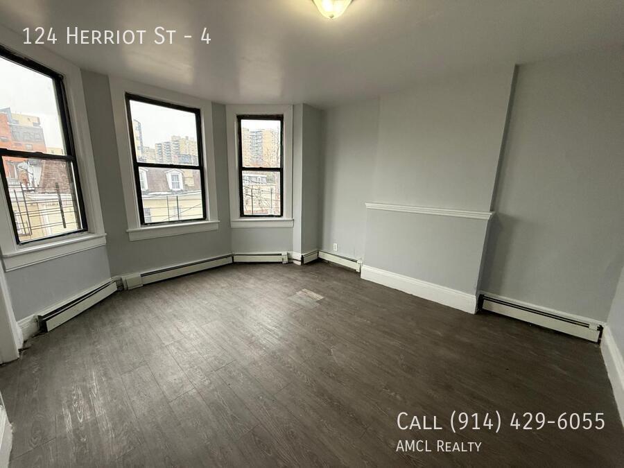 Foto principal - 124 Herriot St