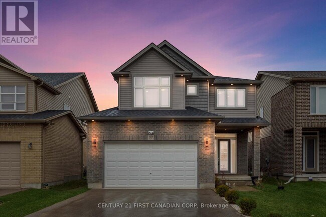 Building Photo - 1707 Aukett Dr