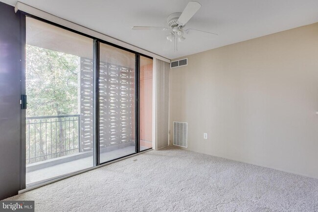 Building Photo - 8 S Van Dorn St