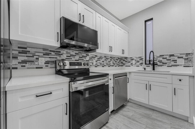 Building Photo - 1962 NW 107th St