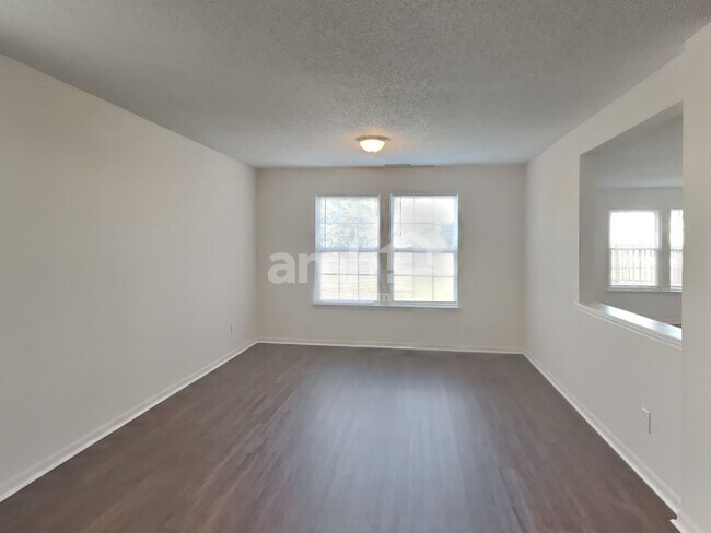 Building Photo - 10167 Hatherley Way