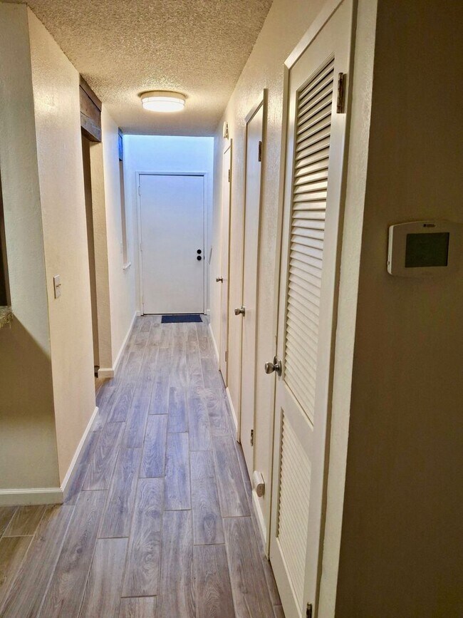 Building Photo - AUBURN WOODS TOWNHOUSE