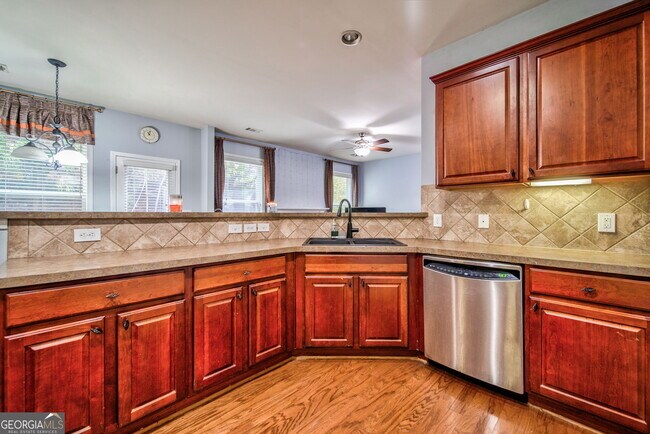 Building Photo - 5405 Falls Landing Dr