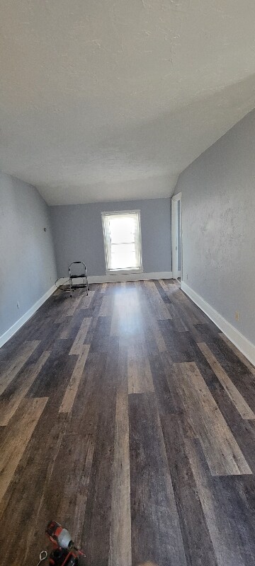 Building Photo - 4 Mc Cue Ave