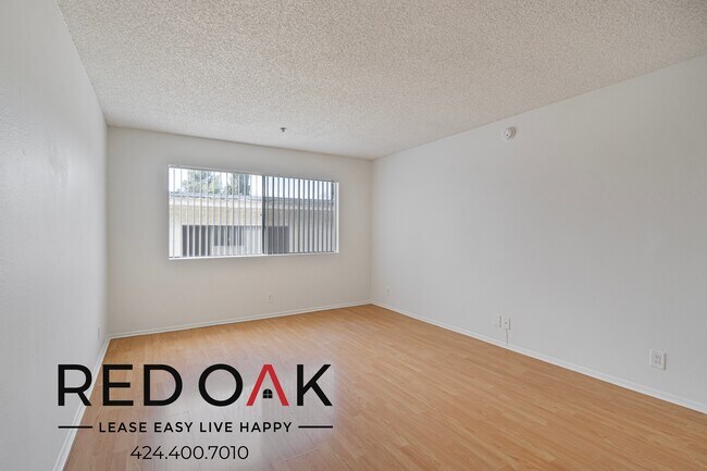Foto del edificio - ~1 Month FREE~ Gorgeous Two Bedroom with S...