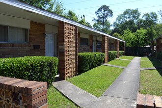 Building Photo - 103 Dellwood Cir