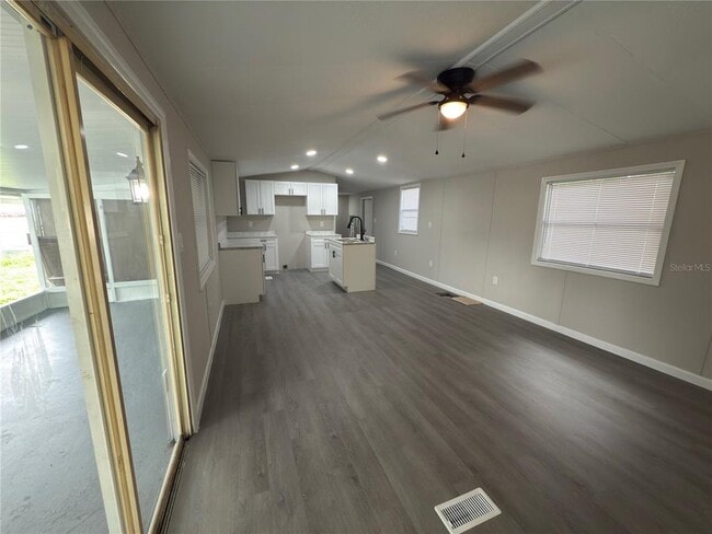 Foto del edificio - 6247 20th St