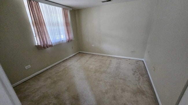 Building Photo - 955 Elderberry Cir