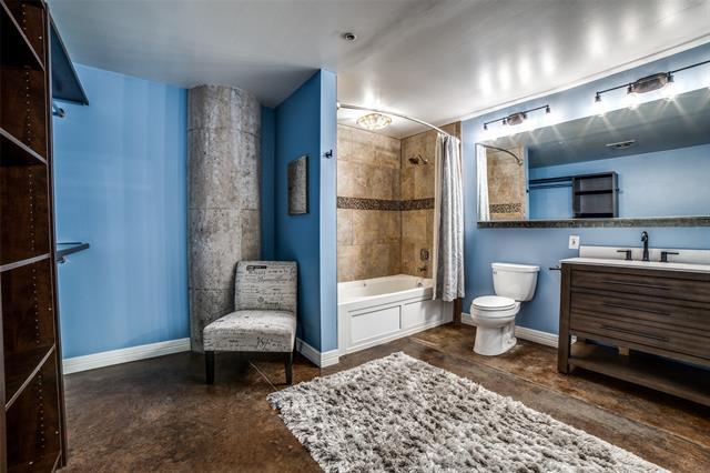 Building Photo - 1122 Jackson St