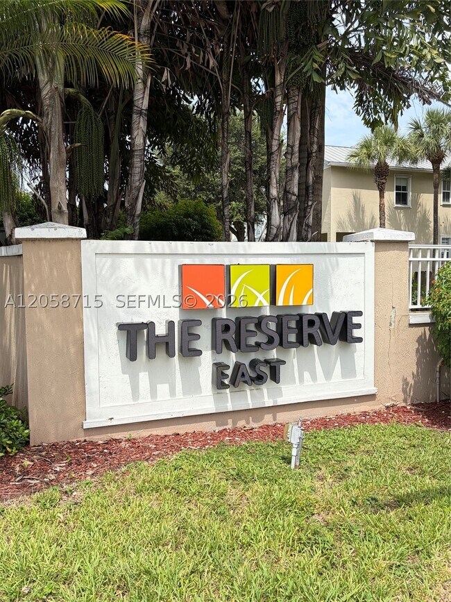 Foto del edificio - 10780 NW 74th St