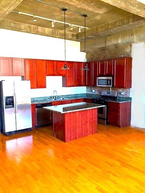 Foto del edificio - 3963 W Belmont Ave