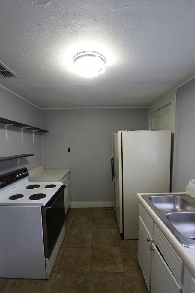 Building Photo - Coming Soon: Cozy 1 Bedroom, 1 Bath in Tyler!