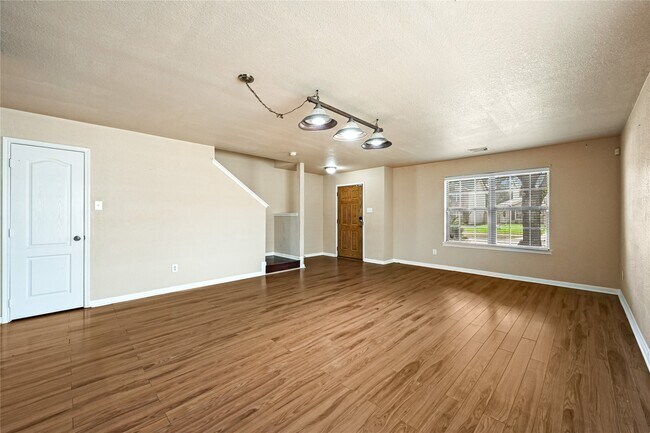 Foto del edificio - 15822 Kings Cypress Ln