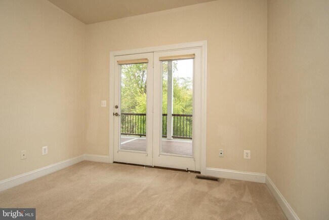 Foto del edificio - 22199 Falling Terrace