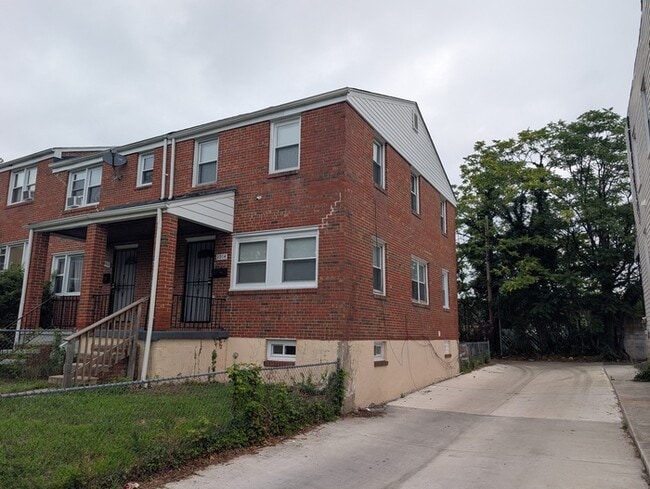 Photo - 3 Bedrooms 2 Bathrooms 21206 Townhome