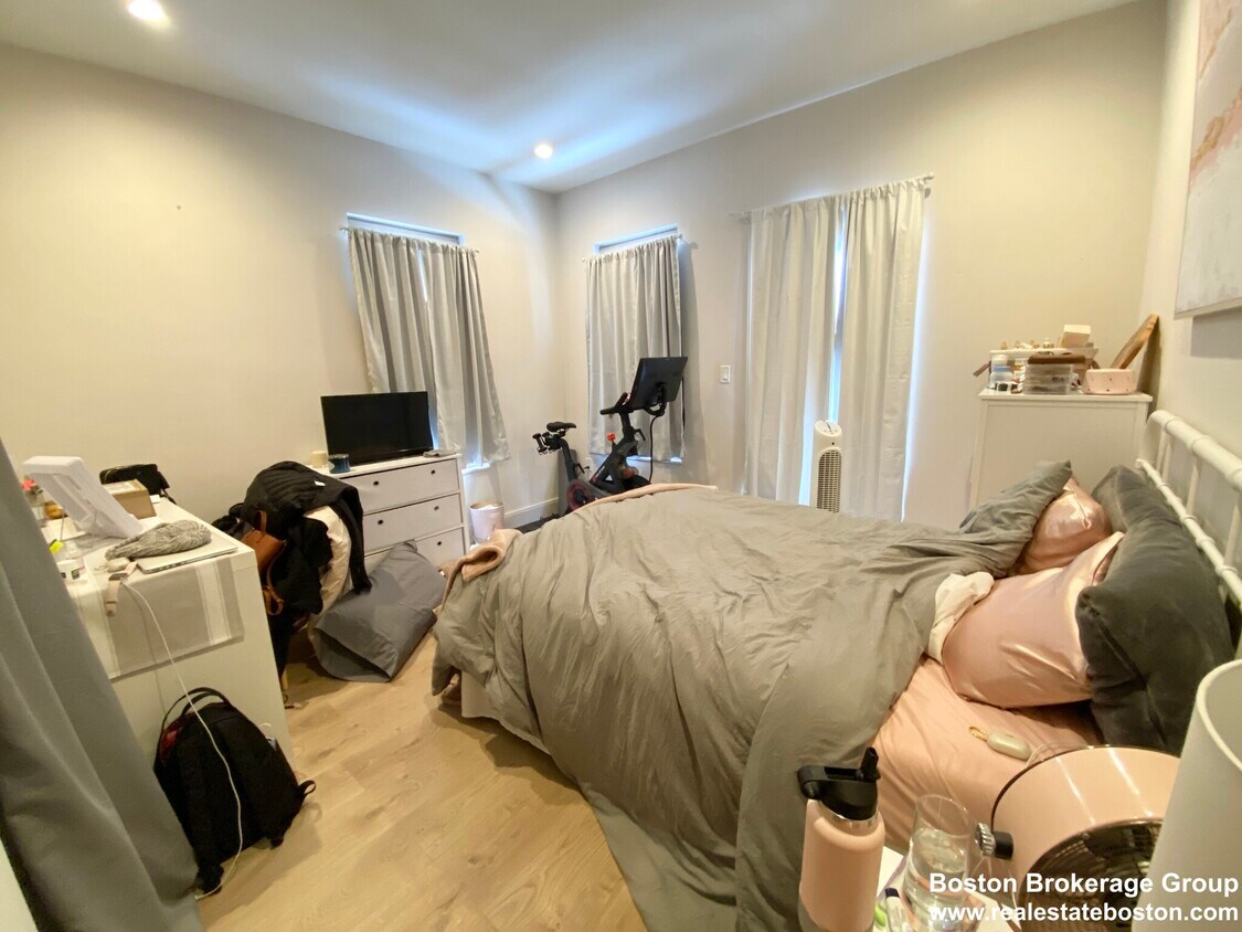 Foto principal - 11 Buttonwood St