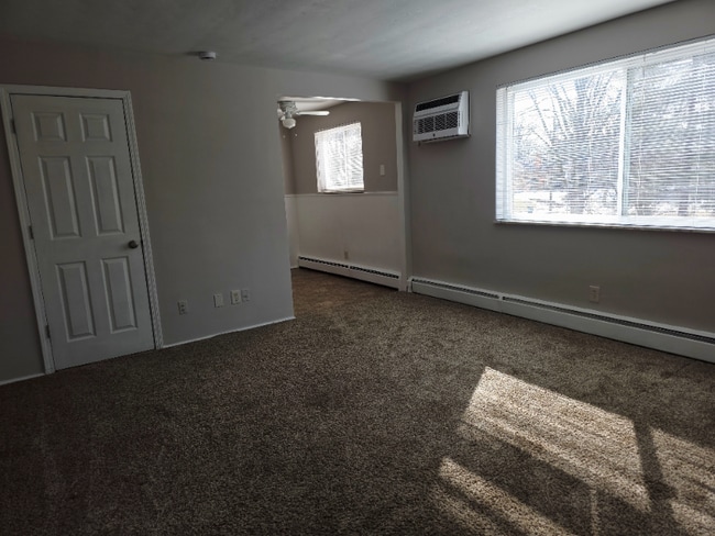 Foto del edificio - 3339-3339 Epworth Ave