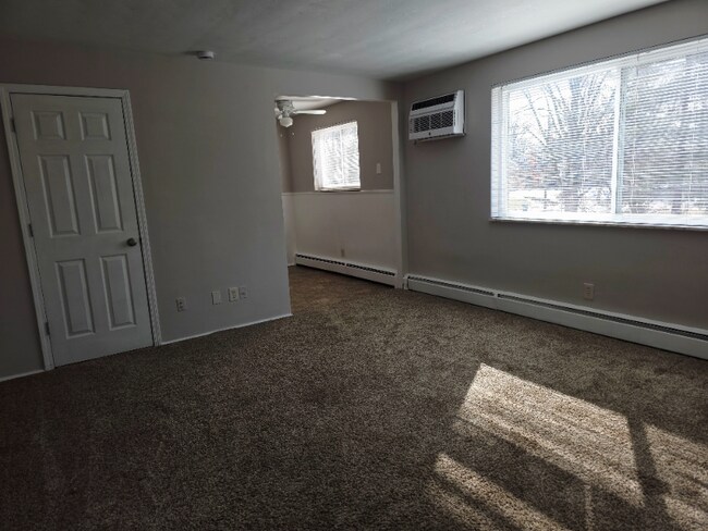 Building Photo - 3339-3339 Epworth Ave