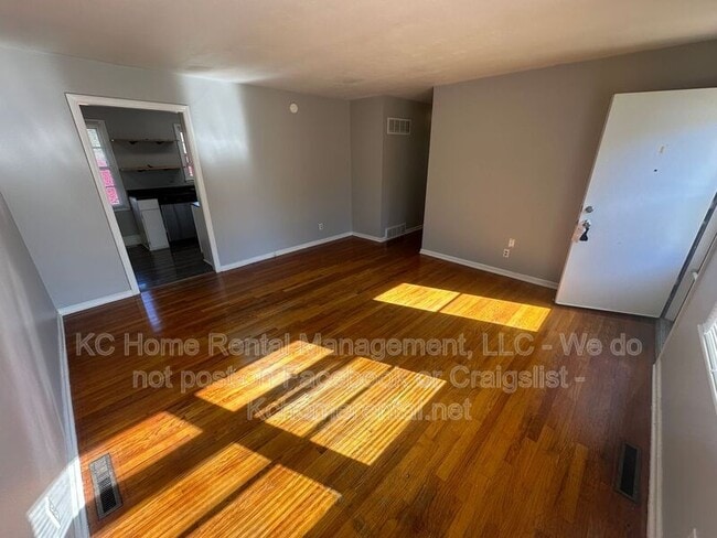 Foto del edificio - 5216 NE 44th St