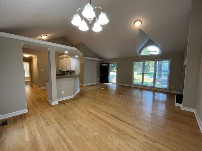 Foto del edificio - Charming 3-Bedroom Ranch