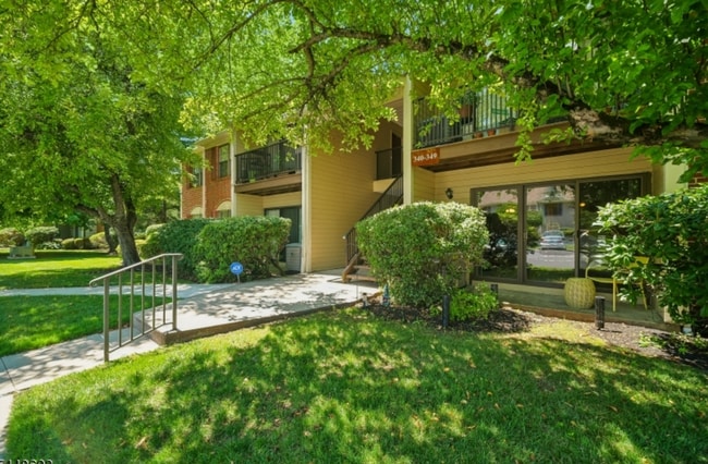 Building Photo - 341 Penns Way