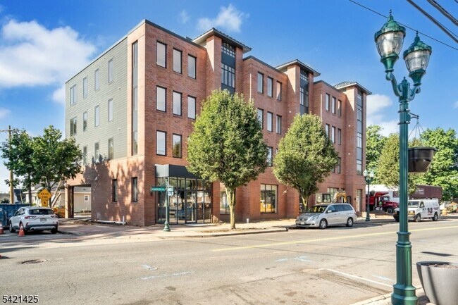 Foto del edificio - 1037 Amboy Ave