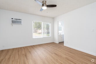 Interior Photo - 1600 W. 5th St.