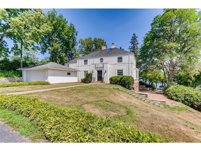 Building Photo - 18000 Breezy Point Rd