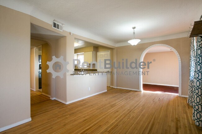 Building Photo - 18 Month Lease Term!!