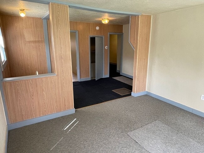Foto del edificio - Parkrose Bungalow in Great Condition, Larg...