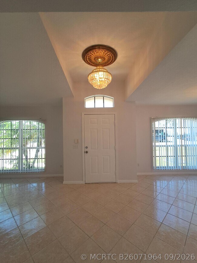 Building Photo - 2697 SW Altamira Ave