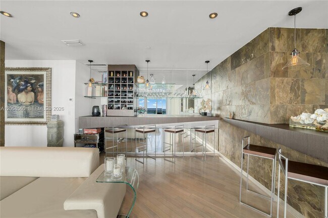 Building Photo - 1331 Brickell Bay Dr