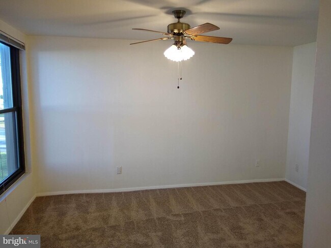Building Photo - 118 Duvall Ln