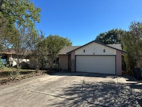Building Photo - 5922 Lakedale St