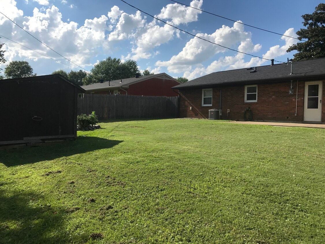1838 Epworth Ln, Owensboro, KY 42303 House Rental in Owensboro, KY