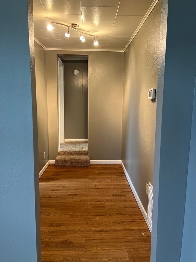 Building Photo - Charming 2 Bedroom + 1 Bath Home